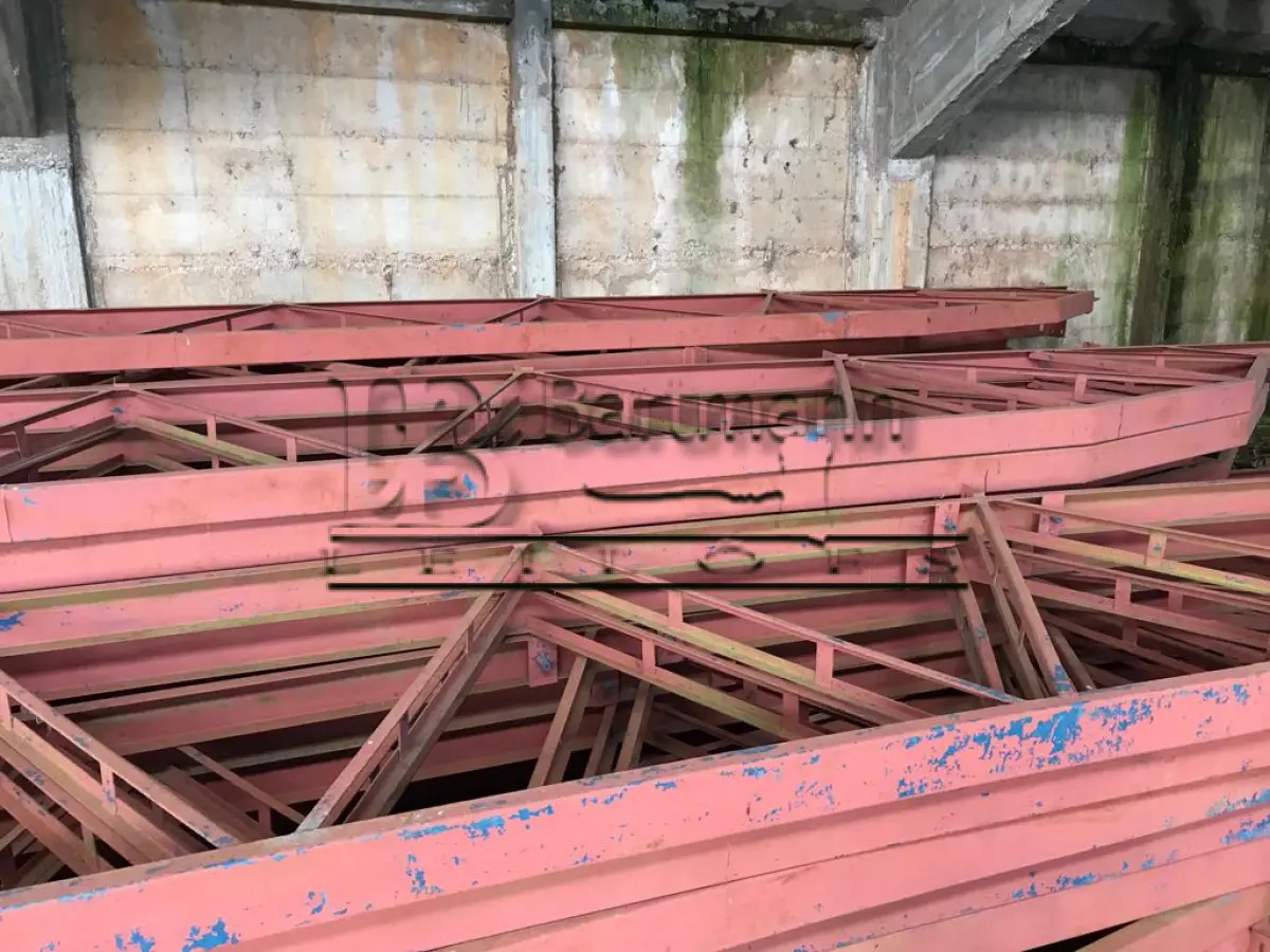 LOTE 001 - Tesouras de ferro