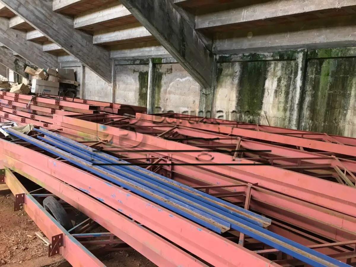 LOTE 001 - Tesouras de ferro