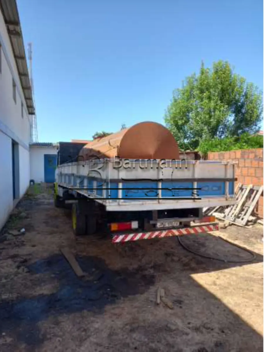 LOTE 001 - Caminhão 1999