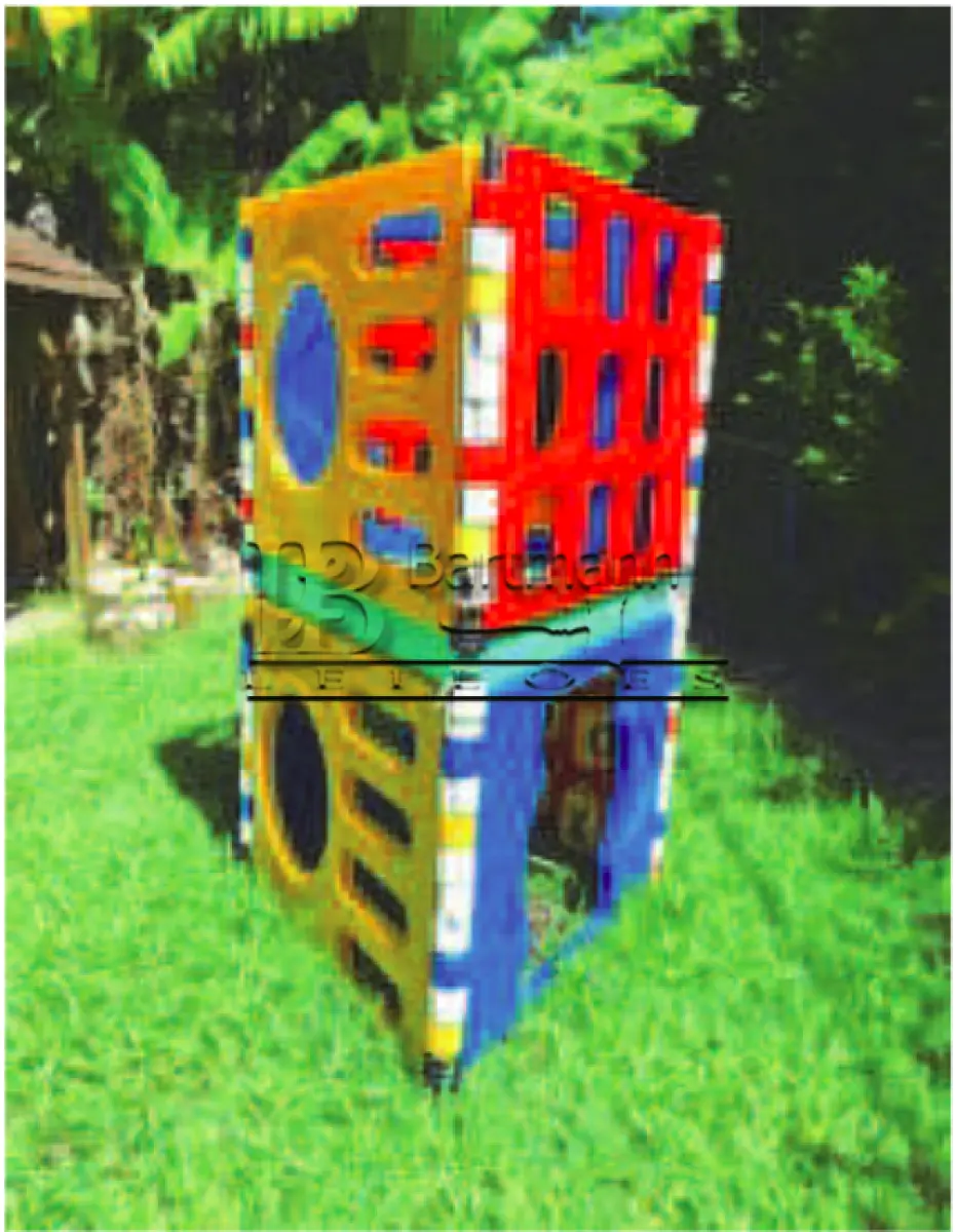 LOTE 017 - BRINQUEDO COM JOGO DA VELHA XALINGO