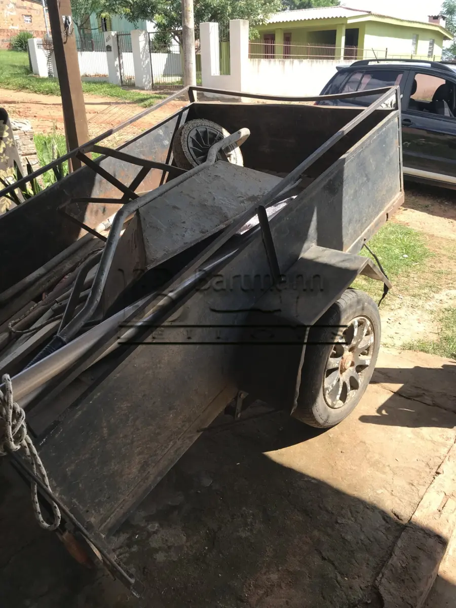 LOTE 001 - Reboque JAJ-9J67