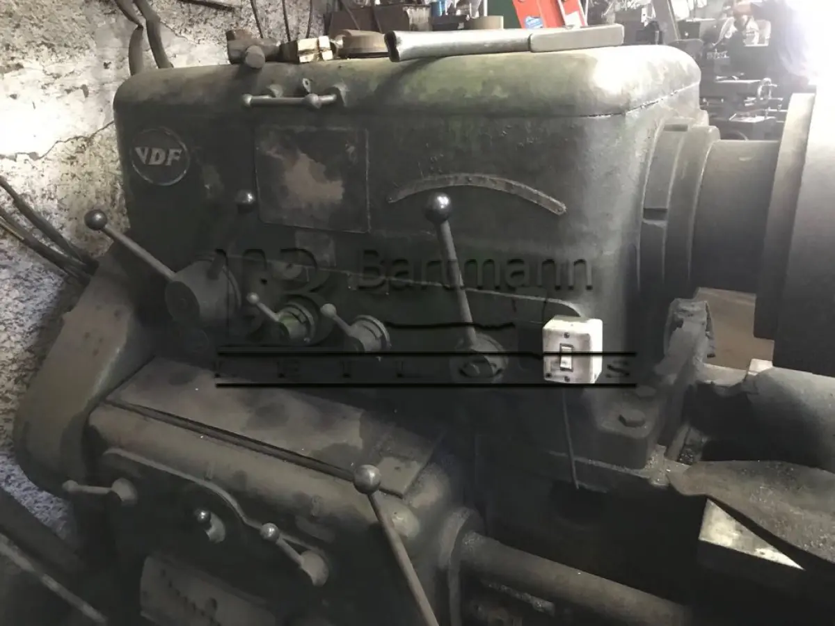 LOTE 002 - Torno Horizontal