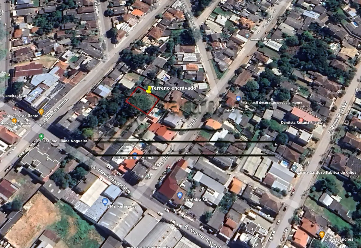 LOTE 001 - Terreno encravado