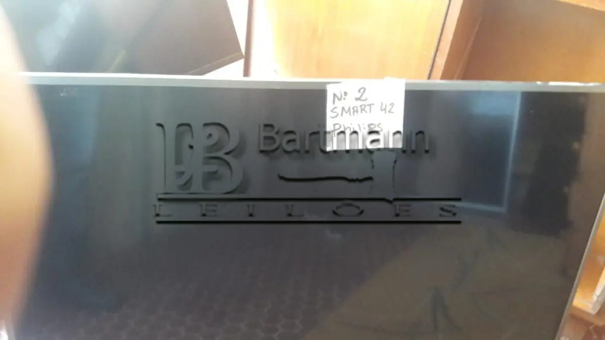 LOTE 002 - Smart tv Philips 42