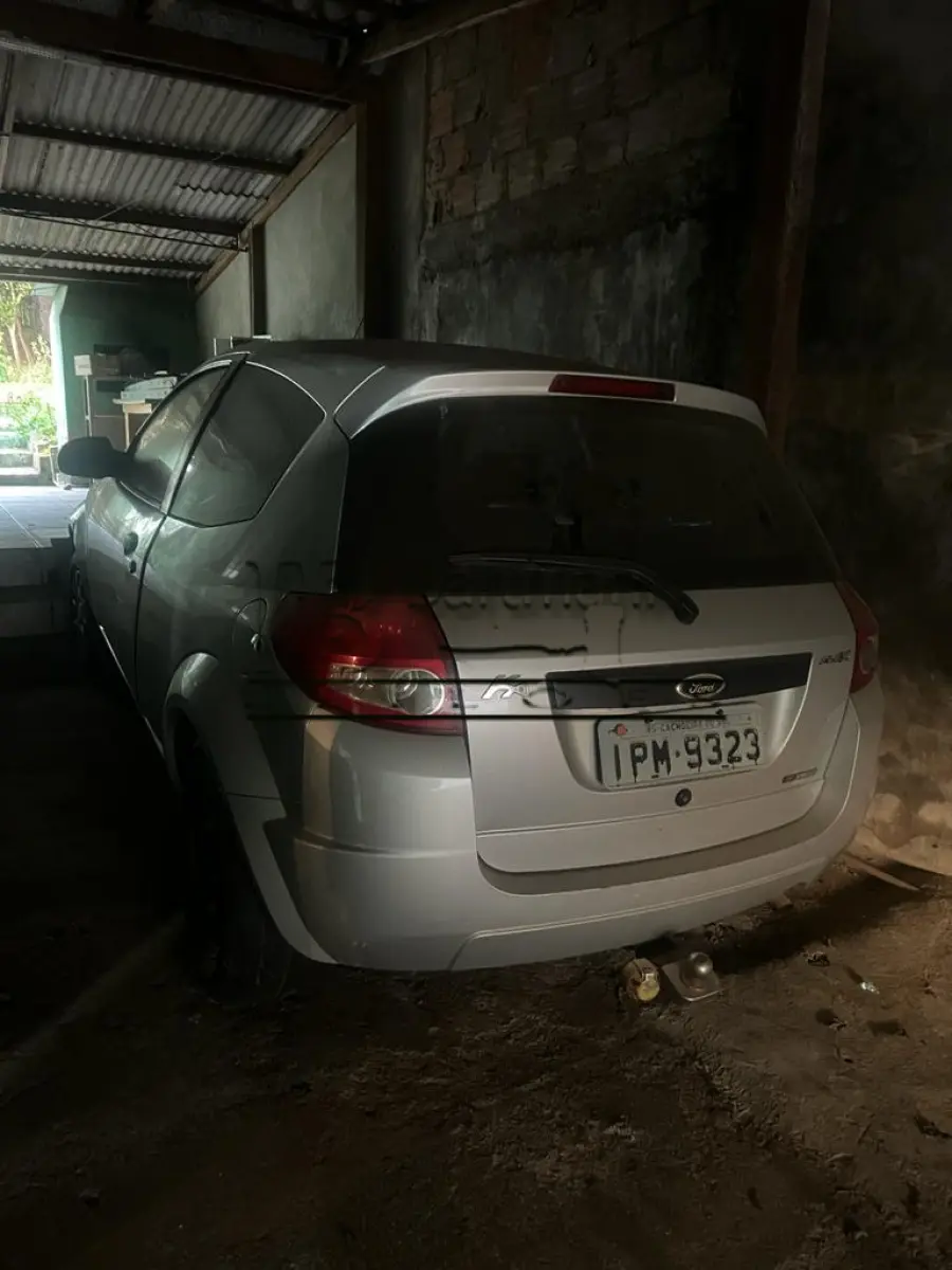 LOTE 001 - Ford KA
