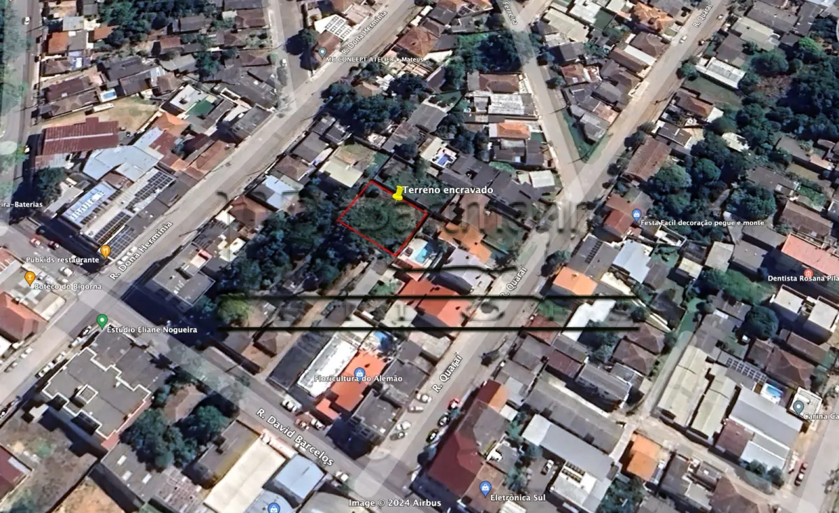 LOTE 001 - Terreno encravado