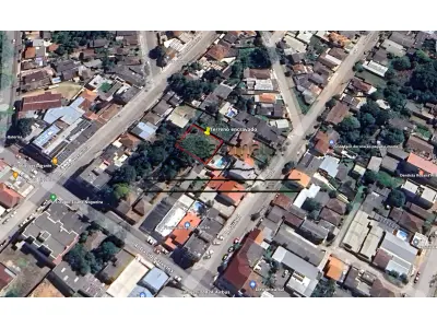 LOTE 001 - Terreno encravado