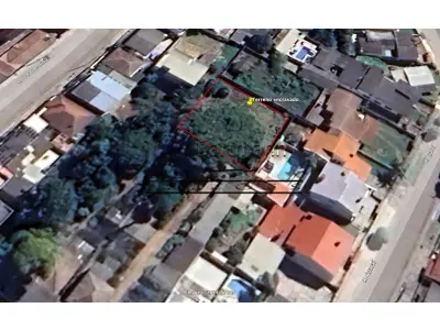 LOTE 001 - Terreno encravado