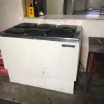LOTE 005 - 1 (um) freezer horizontal