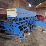 LOTE 001 - Plantadeira mecânica