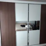 LOTE 021 - Armário de 4 portas