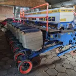 LOTE 001 - Plantadeira mecânica